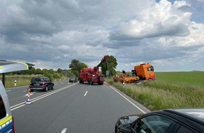 Polizei Lippe: POL-LIP: Bad Salzuflen. Infolge Alkoholgenusses mit Lkw verunfallt.