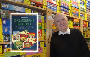 Piatnik: Tom Wernecks Buch über 50 Jahre "Das moderne Brettspiel" erschienen bei Piatnik