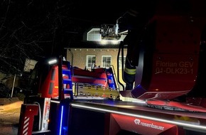Feuerwehr Gevelsberg: FW-EN: Nächtliche Tragehilfen für den Rettungsdienst