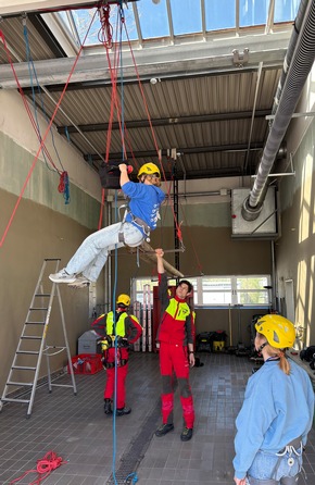 FW-M: Der Girls' Day 2026 bei der Feuerwehr M&uuml;nchen (Stadtgebiet)