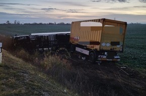 Autobahnpolizeiinspektion: API-TH: Mehrstündige Vollsperrung nach schwerem Lkw-Unfall auf der A71