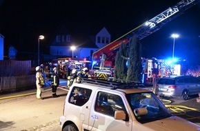 Freiwillige Feuerwehr Olsberg: FF Olsberg: Rauchmelder weckt Bewohnerin - Wintergarten steht in Flammen