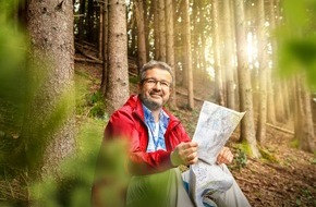 mobil.nrw: Unterwegs mit Manuel Andrack: / "Busse und Bahnen NRW" veröffentlicht neuen Wanderführer