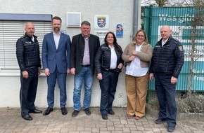 Polizeipr&auml;sidium Mittelhessen - Pressestelle: Mittelhessen: WETTERAUKREIS: + Daniela H&auml;cker-Bublik im Rosbacher Rathaus als neue Schutzfrau vor Ort vorgestellt +