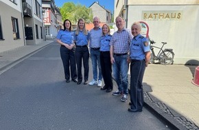 Polizeidirektion Koblenz: POL-PDKO: Antrittsbesuch des neuen Bezirksdienstes: Polizei Simmern und Verbandsgemeinde Kastellaun setzen auf Bürgernähe