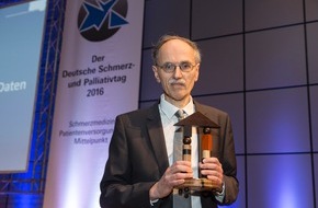 Deutsche Gesellschaft für Schmerzmedizin e.V.: Dr. Günther Bittel mit Schmerzpreis der DGS und DSL ausgezeichnet / Bittel stiftet das Preisgeld für Gesundheitszentrum im syrischen Kobane