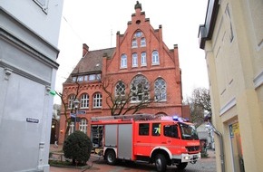 Feuerwehr Essen: FW-E: Feuer in Schleifmaschine einer Schuhmacherei
