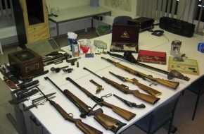 Wiesbaden (KvD) - Polizeipräsidium Westhessen: POL-WI-KvD: Beschlagnahme einer illegalen Waffensammlung