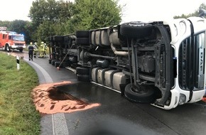 Feuerwehr Bottrop: FW-BOT: Umgestürzter LKW