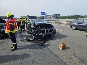 FW-ROW: Verkehrsunfall - MANV 7 auf der Autobahn - fordert Großaufgebot an Rettungsmitteln