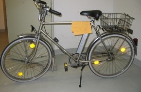 Polizeiinspektion Nienburg / Schaumburg: POL-NI: "Wem gehoert das Fahrrad ?" - Polizei sucht nach Eigentuemer - Bild im Download -