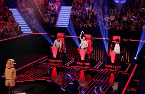 SAT.1: Voll am Start! Mark Forster bringt Lena und Johannes in der ersten Blind Audition bei "The Voice Kids" auf 180, am 27. Februar in SAT.1