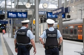 Bundespolizeidirektion Sankt Augustin: BPOL NRW: Handydiebstahl am Flughafen K&ouml;ln/Bonn - Bundespolizei kommt mutma&szlig;lichem T&auml;ter auf die Spur