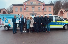 Polizeidirektion Trier: POL-PDTR: Spielend Verkehrsregeln lernen - Das "Tabaluga-Mobil" kommt nach Birkenfeld