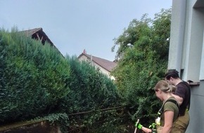 Feuerwehr Weinheim: FW Weinheim: Starkregen &uuml;ber Weinheim. Feuerwehr arbeitet zahlreiche Einsatzstellen innerhalb kurzer Zeit ab.