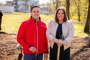 BAUHAUS pflanzt Waldinsel am Campus Bergedorf
