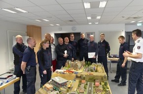 Feuerwehr Dinslaken: FW Dinslaken: Erstes Seminar Gruppenführer*in Rettungsdienst erfolgreich abgeschlossen