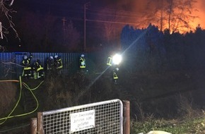 Feuerwehr Recklinghausen: FW-RE: Einsatzbilanz zum Jahreswechsel 2018/2019: Rettungsdienst verbringt ruhigere Nacht, Feuerwehr im Einsatz