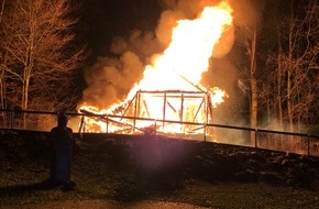 Polizei Lippe: POL-LIP: Detmold. Bandelhütte abgebrannt.
