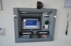 Polizei Rhein-Erft-Kreis: POL-REK: Manipulation an einem Geldausgabeautomaten - Brühl