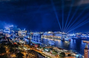 AIDA Cruises: AIDA Pressemeldung: Hamburg Cruise Days: Das war die Auslaufparade mit AIDAperla