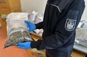 Zollfahndungsamt Hannover: ZOLL-H: - Illegale Einfuhr von 408 kg Cannabis aus Thailand verhindert - Zollhund Emma spürte das Marihuana zwischen einer Ladung Kokosnussschalen auf - Cannabis von mind. 1,2 Millionen Euro Schwarzmarktwert