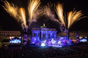 Sky Deutschland: Am 7. Oktober nur auf Sky 1: "Enjoy the Show: 
Sky 1 meets... Das große Musik-Event am Brandenburger Tor"