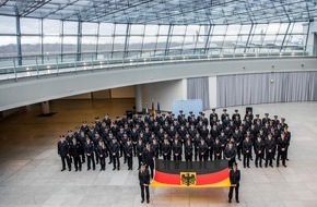 Bundespolizeidirektion Sankt Augustin: BPOL NRW: Bundespolizei vereidigt 85 neue Laufbahnabsolventen/-innen am Düsseldorfer Flughafen