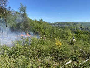 FW-MK: Waldbrand auf der Rauhen Hardt