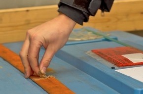 Kreispolizeibehörde Märkischer Kreis: POL-MK: Roadpol-Aktionswoche "Truck and Bus": Jeder dritte LKW bemängelt