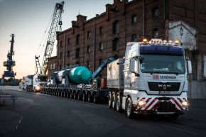 DB Schenker bringt 141-Tonnen-Zylinder mit Schiff, Lkw und Flugzeug von Berlin nach Kanada