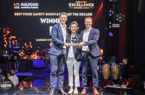 Lamilux Heinrich Strunz GmbH: LAMILUX AntiBac Wins “Best Food Safety Innovation of the Decade” at the Gulfood Manufacturing Awards 2024
