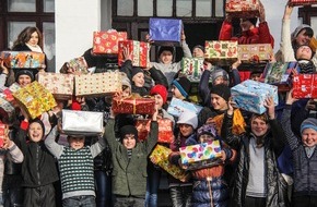 Christliche Ostmission: 91'102 Weihnachtspäckli für Osteuropa / «Aktion Weihnachtspäckli 2014»: Die Marke von 90'000 erstmalig überschritten, ein starkes Zeichen praktischer Solidarität (BILD)