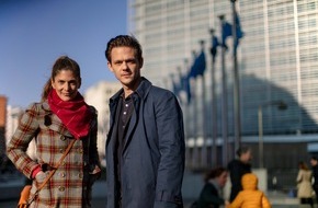 ZDF: ZDF-"aspekte - on tour" prüft Vorurteile über die EU / Katty Salié und Jo Schück reisen durch Europa (FOTO)