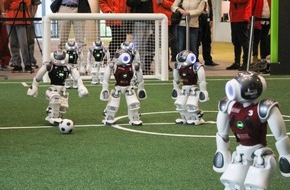 Universität Bremen: Die Erfolgsgeschichte geht weiter: B-Human wird in Sydney zum siebten Mal RoboCup-Weltmeister