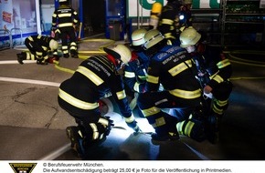 Feuerwehr München: FW-M: Feuer im Baumarkt (Ramersdorf)