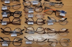 Bundespolizeidirektion Sankt Augustin: BPOL NRW: Jugendlicher mit 22 gestohlenen Markenbrillen von Bundespolizei gestellt - Wert von über 3600,- Euro
