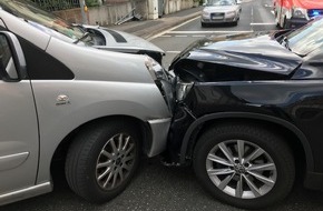 Polizeidirektion Neustadt/Weinstraße: POL-PDNW: Bei Verkehrsunfall leicht verletzt