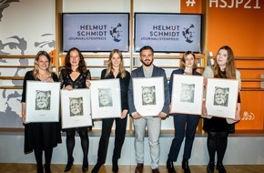 ING Deutschland: Helmut Schmidt Journalistenpreis 2021 / Ausgezeichnet wurden Tin Fischer und Hannah Knuth (Die Zeit), Barbara Klingbacher (NZZ) und Maja Helmer (Freie Autorin für das ZDF)