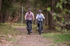 HUK-COBURG: Unfall oder Diebstahl - wie sind Pedelecs versichert?