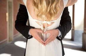 SAT.1: "Hochzeit auf den ersten Blick" - Liebe auf den zweiten? 94 Prozent der Deutschen glauben, dass sich Liebe entwickeln kann / Repräsentative Umfrage zum neuen SAT.1-Beziehungsexperiment (FOTO)