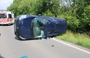 Polizei Düren: POL-DN: Unfall im Begegnungsverkehr - L264 zeitweise gesperrt