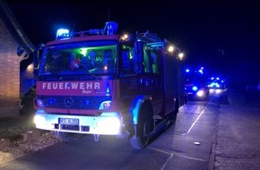Freiwillige Feuerwehr Alpen: FW Alpen: Pkw Brand schnell gelöscht