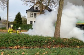 Feuerwehr Gladbeck: FW-GLA: Brennender Linienbus auf der Bottroper Straße
