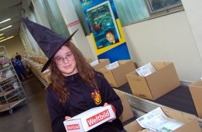 Weltbild Verlag GmbH: Harry Potter Band 6 - Erstmalig Mitternachtszustellung: "Zauber-Service" von Weltbild und der Schweizerischen Post