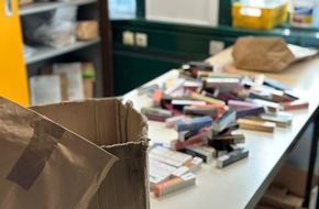 Polizei Hagen: POL-HA: Kriminalbeamtin entdeckte große Menge an gefälschten Einwegzigaretten sowie Parfüm-Plagiaten