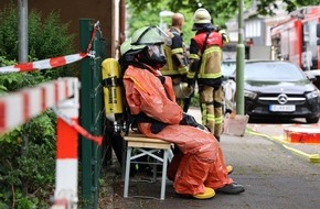 Feuerwehr Essen: FW-E: Gefahrguteinsatz nach Atemwegsreizung - Unbekannte Substanz sorgt f&uuml;r Gro&szlig;einsatz