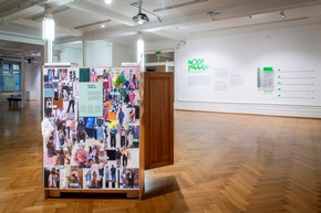 Neue Ausstellung im Textilmuseum St.Gallen eröffnet / Mode sammeln. Von T-Shirts bis Haute Couture / 24.10.25 - 25.05.26