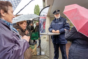 POL-ME: &quot;Coffee with a cop&quot;: Polizei führte zahlreiche Bürgergespräche - Langenfeld - 2110104