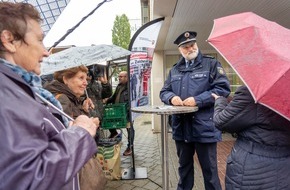 Polizei Mettmann: POL-ME: "Coffee with a cop": Polizei führte zahlreiche Bürgergespräche - Langenfeld - 2110104